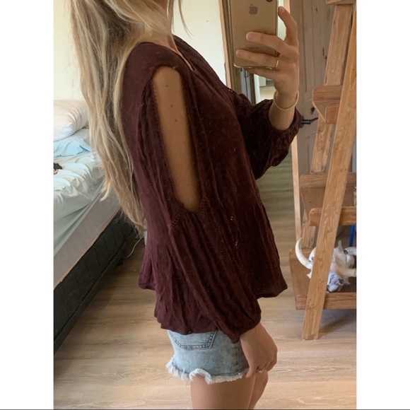 O’Neill women’s small maroon cutout long sleeve blouse - Picture 9 of 9